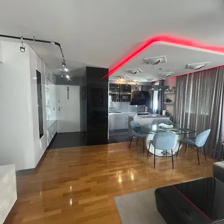Luxe Flat With Private Garage,teracce Split