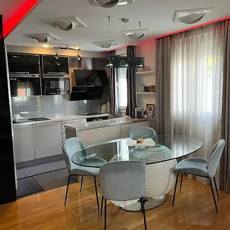 Apartment Luxe Flat With Private Garage,teracce *