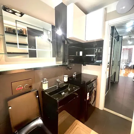 Luxe Flat With Private Garage,teracce Apartment *